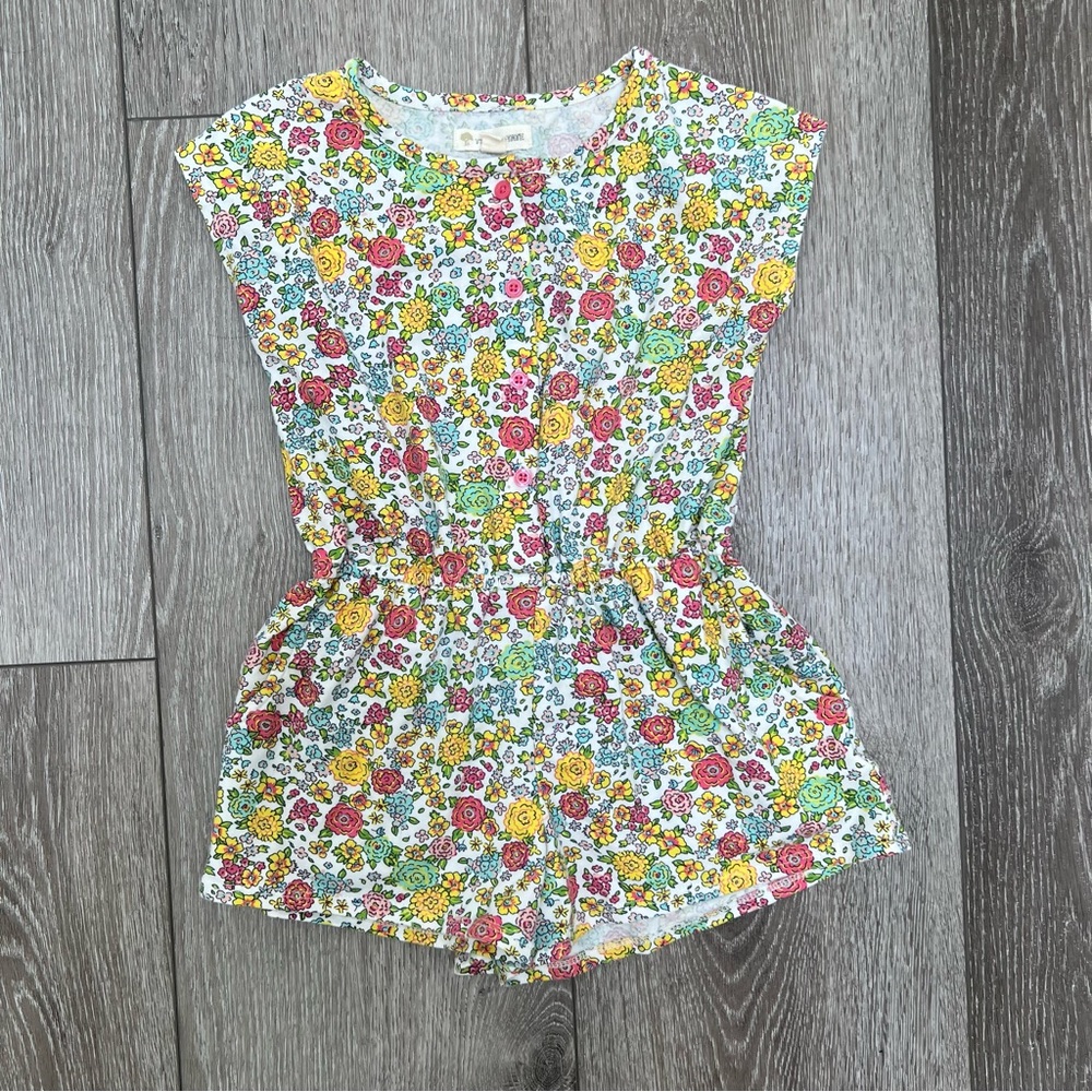 TUCKER AND TATE SHORT SLEEVE AND SHORTS ROMPER FLORAL 4